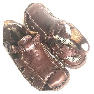 Born Sandals MJN6 Leather Closed Toe